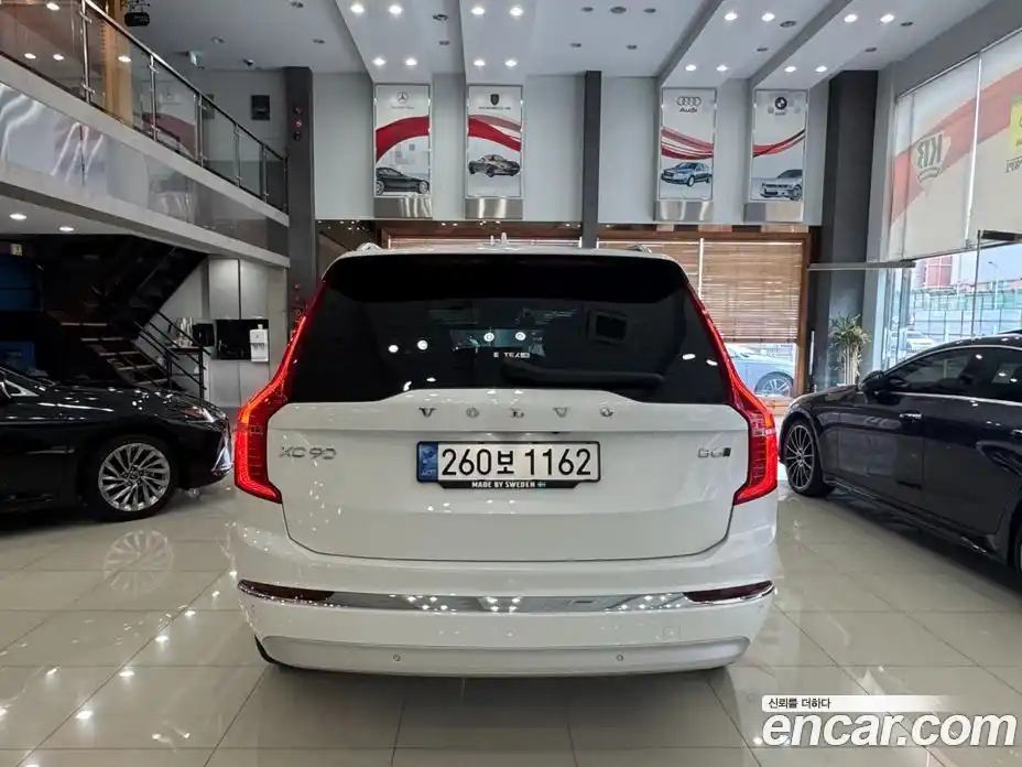 Volvo XC90 2022 2.0 автомат (гидро), фото 4