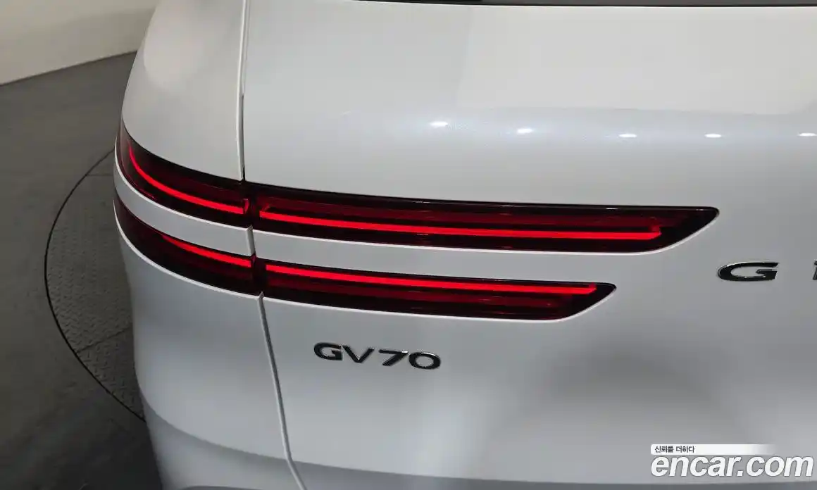 Genesis GV70 2022 2.5 автомат (гидро), фото 9