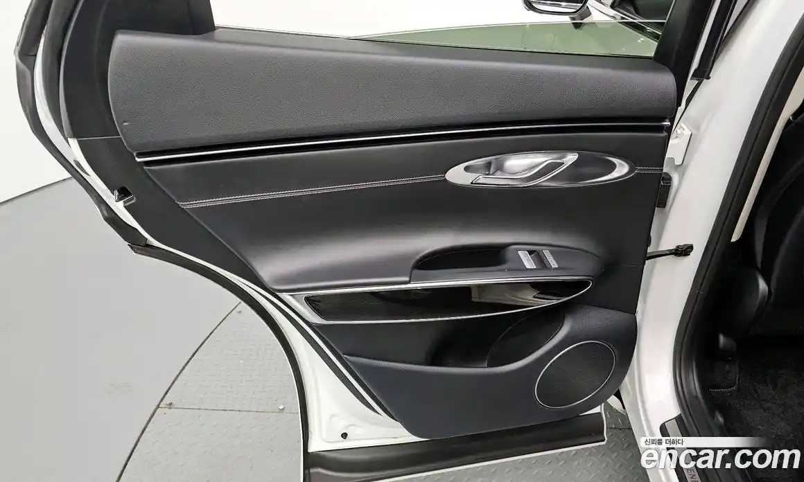 Genesis GV70 2022 2.5 автомат (гидро), фото 15