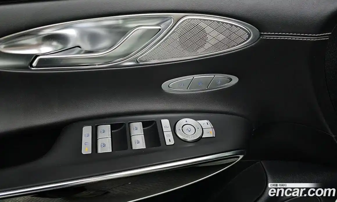 Genesis GV70 2022 2.5 автомат (гидро), фото 24