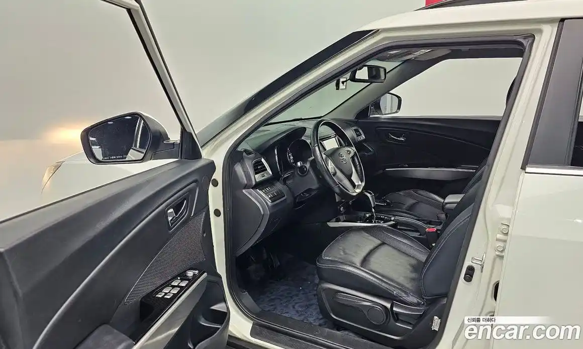 SsangYong TIBOLI 2015 1.6 автомат (гидро), фото 13