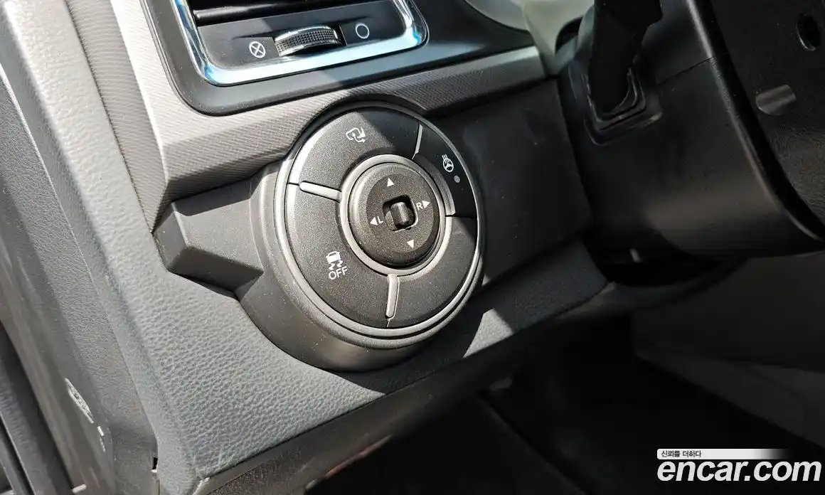 SsangYong Korando 2017 2.2 автомат (гидро), фото 17