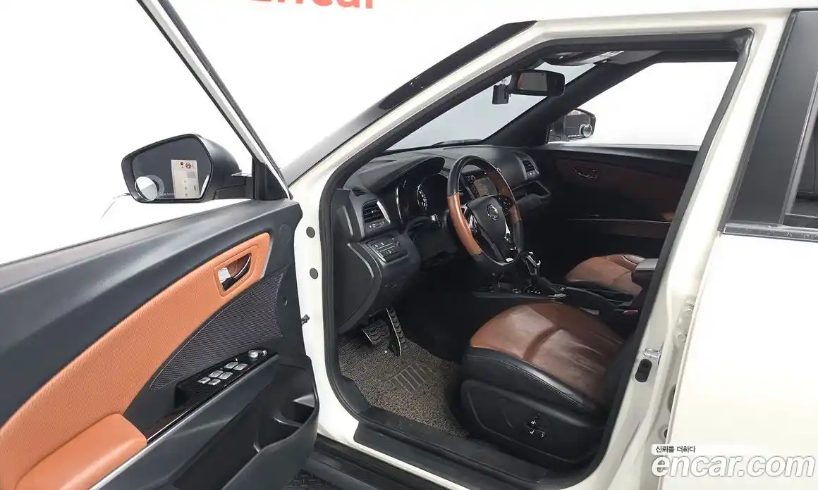 SsangYong TIBOLI 2019 1.6 автомат (гидро), фото 10