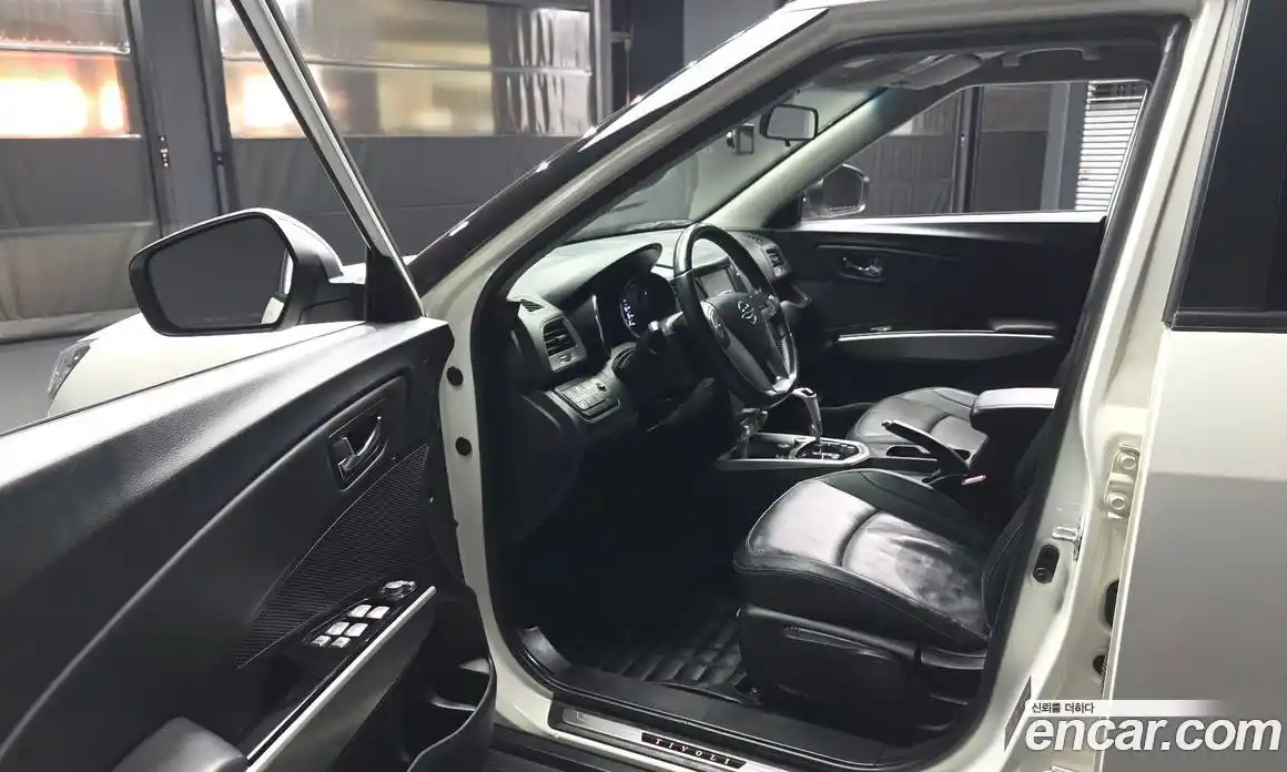 SsangYong TIBOLI 2016 1.6 автомат (гидро), фото 13