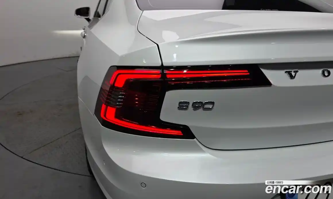 Volvo S90 2023 2.0 автомат (гидро), фото 8
