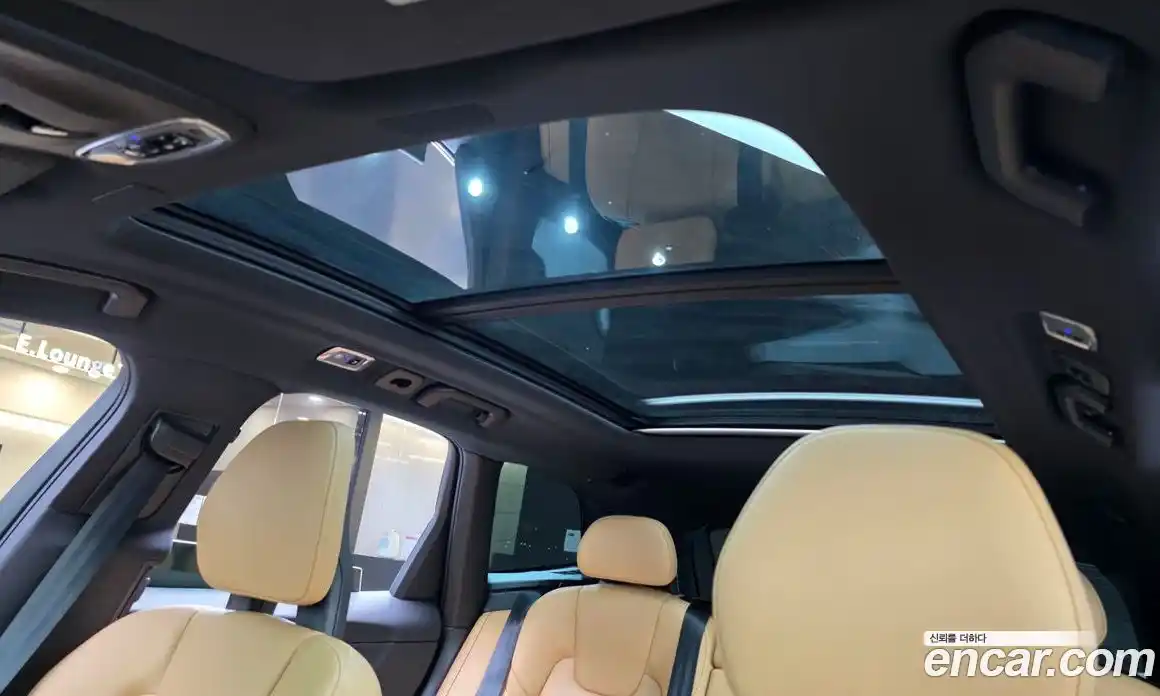 Volvo XC60 2018 2.0 автомат (гидро), фото 18