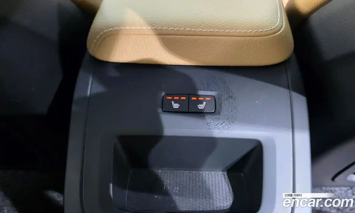 Volvo XC60 2018 2.0 автомат (гидро), фото 19