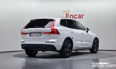 Volvo XC60 2018 2.0 автомат (гидро), миниатюра 2