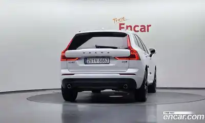 Volvo XC60 2018 2.0 автомат (гидро), миниатюра 4