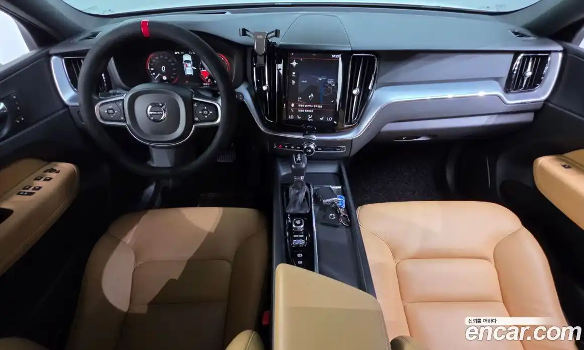 Volvo XC60 2018 2.0 автомат (гидро), фото 7