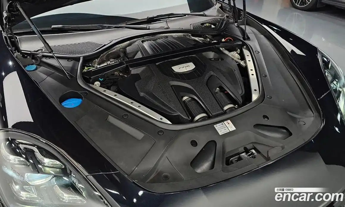 Porsche Panamera 2018 2.9 автомат (гидро), фото 6