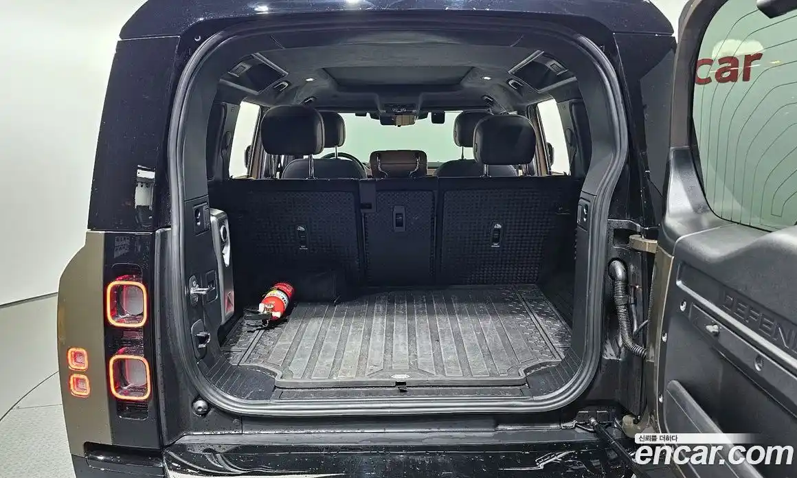 Land Rover Defender 2025 3.0 автомат (гидро), фото 16