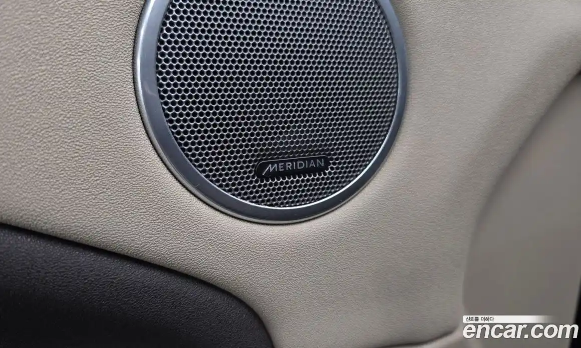 Land Rover Range Rover Evoque 2016 2.0 автомат (гидро), фото 17