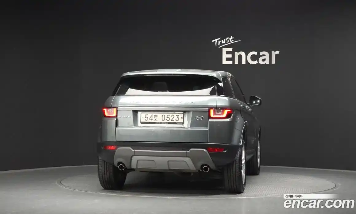 Land Rover Range Rover Evoque 2016 2.0 автомат (гидро), фото 4