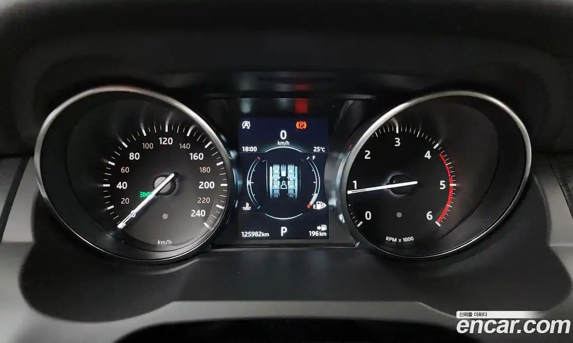 Land Rover Range Rover Evoque 2019 2.0 автомат (гидро), фото 8