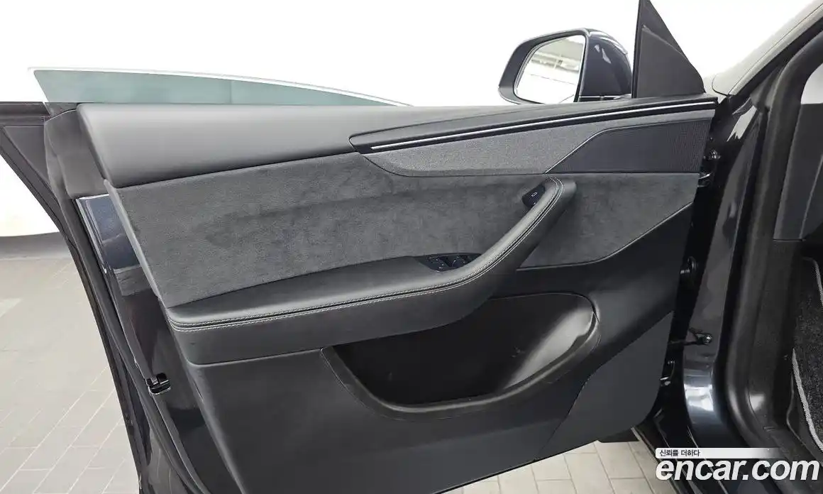 Tesla Model Y 2025 0.2 автомат (гидро), фото 14 Tesla Model Y 2025 0.2 автомат (гидро), фото 14