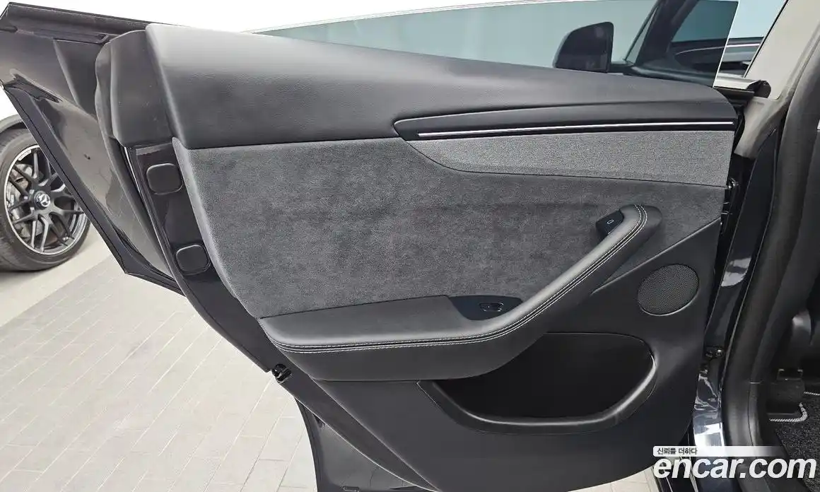 Tesla Model Y 2025 0.2 автомат (гидро), фото 15 Tesla Model Y 2025 0.2 автомат (гидро), фото 15