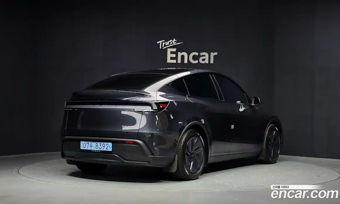 Tesla Model Y 2025 0.2 автомат (гидро), фото 2 Tesla Model Y 2025 0.2 автомат (гидро), фото 2