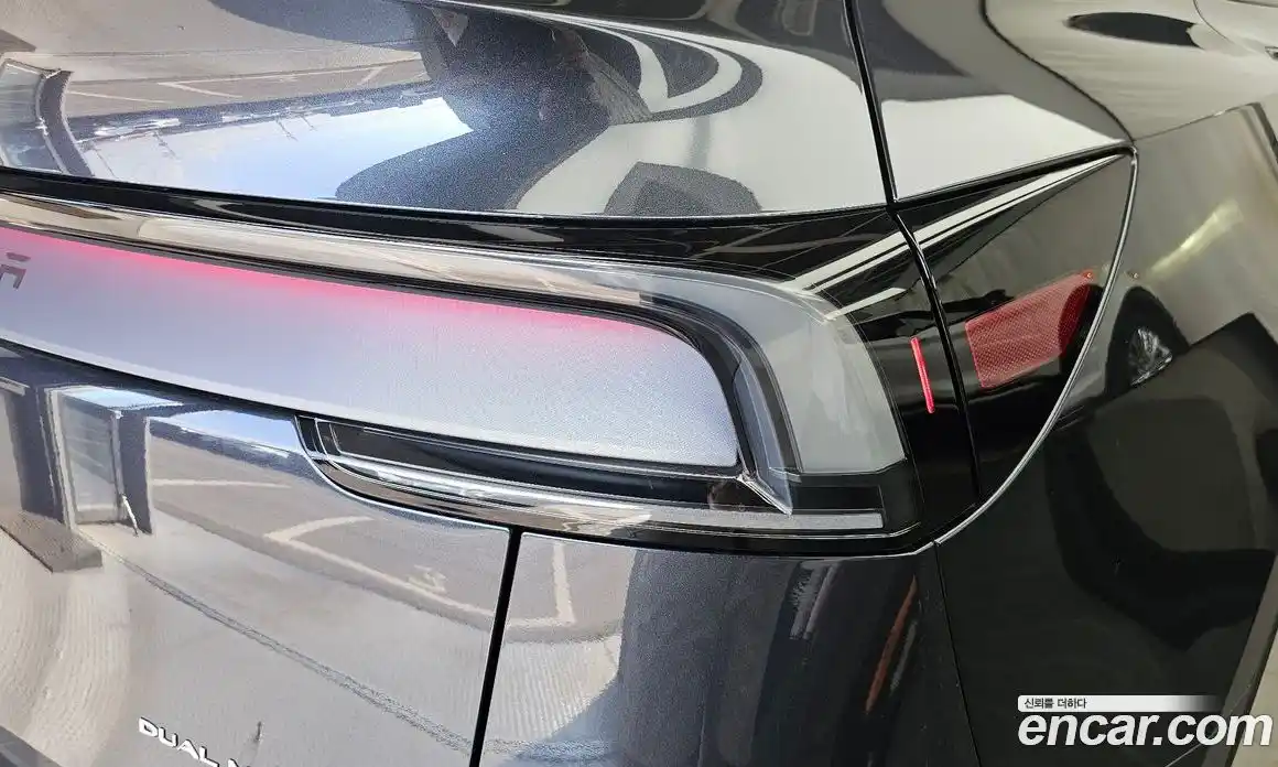 Tesla Model Y 2025 0.2 автомат (гидро), фото 9 Tesla Model Y 2025 0.2 автомат (гидро), фото 9