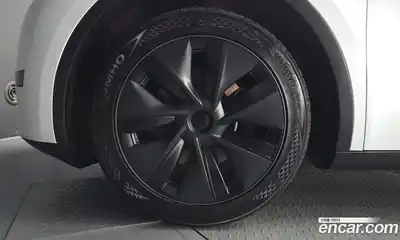 Tesla Model Y 2024 0.2 автомат (гидро), миниатюра 5 Tesla Model Y 2024 0.2 автомат (гидро), миниатюра 5