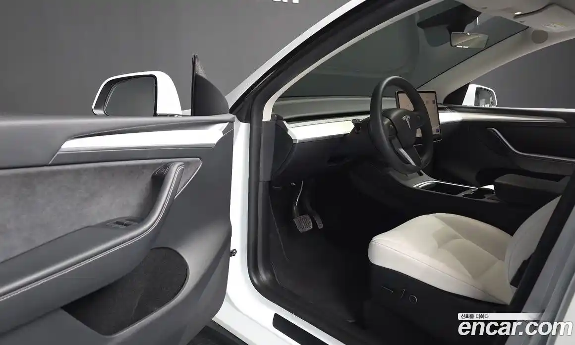 Tesla Model Y 2024 0.2 автомат (гидро), фото 10 Tesla Model Y 2024 0.2 автомат (гидро), фото 10