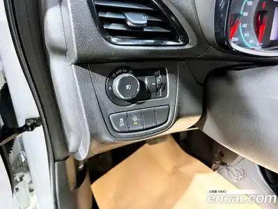 Chevrolet Spark 2016 1.0 автомат (гидро), миниатюра 9