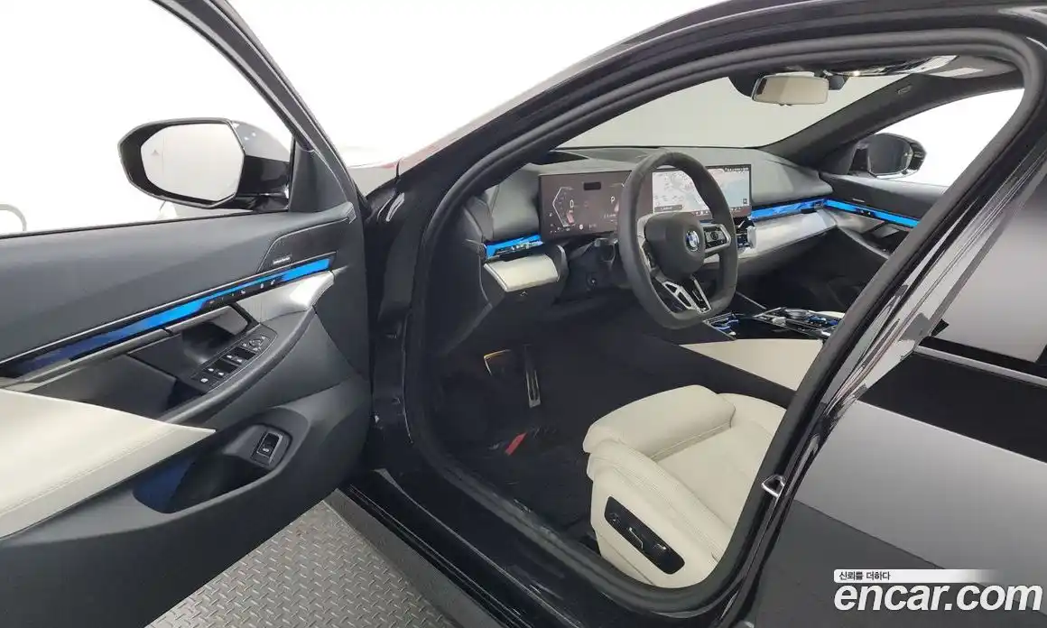 BMW 5 серия 2025 2.0 автомат (гидро), фото 13