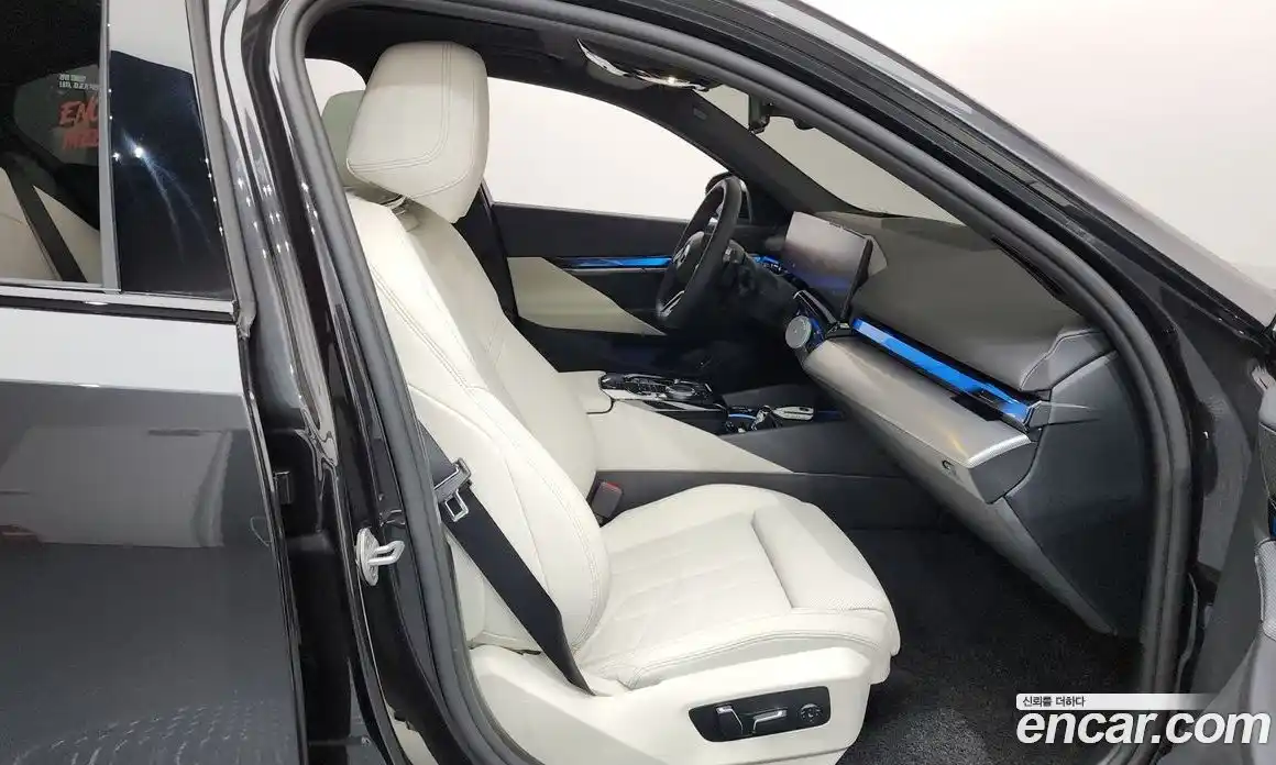 BMW 5 серия 2025 2.0 автомат (гидро), фото 16