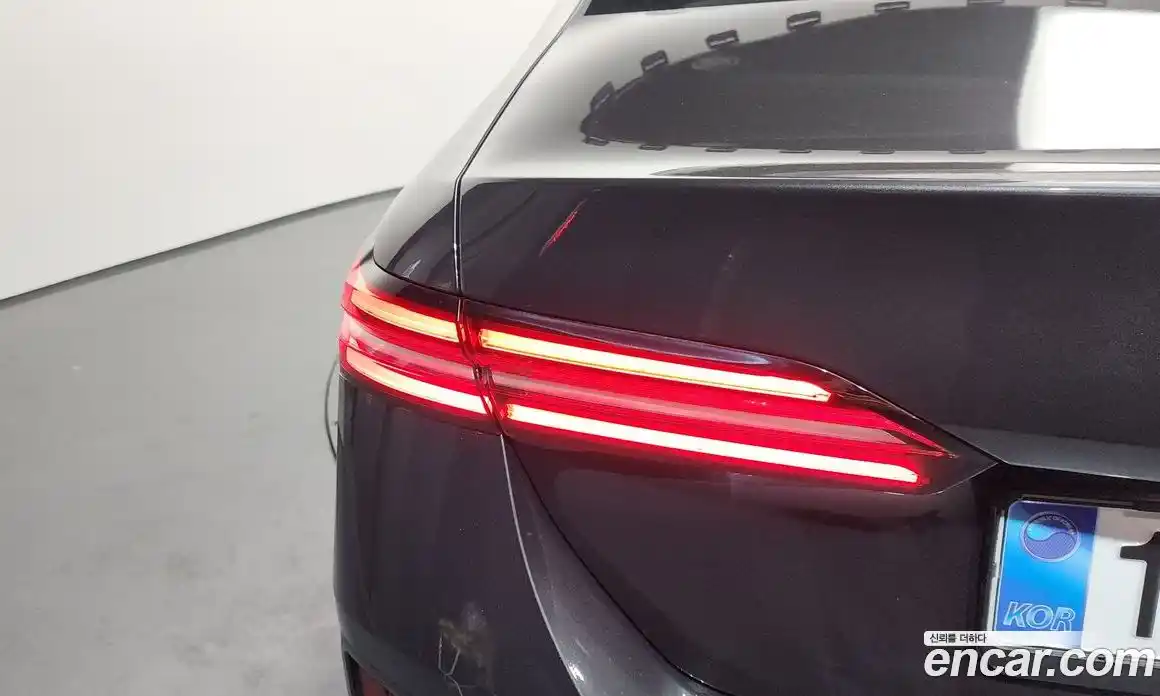 BMW 5 серия 2025 2.0 автомат (гидро), фото 9