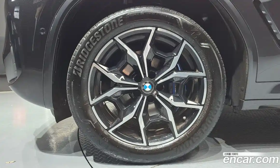 BMW X4 2023 2.0 автомат (гидро), фото 5
