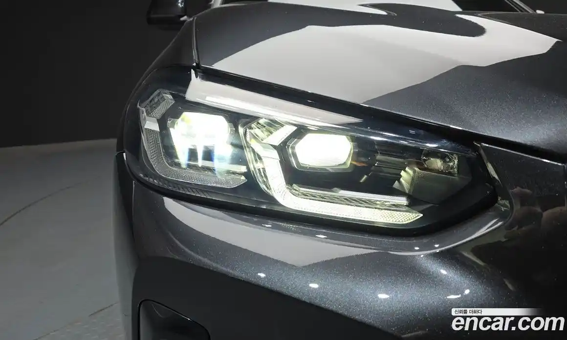 BMW X4 2023 2.0 автомат (гидро), фото 8