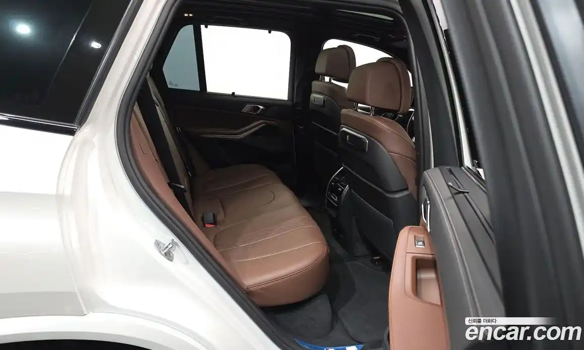 BMW X5 2025 3.0 автомат (гидро), фото 12