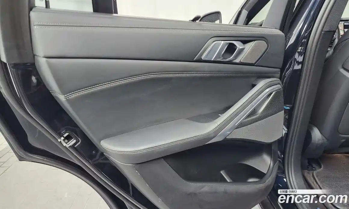 BMW X6 2023 3.0 автомат (гидро), фото 15