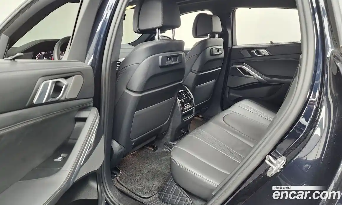 BMW X6 2023 3.0 автомат (гидро), фото 16