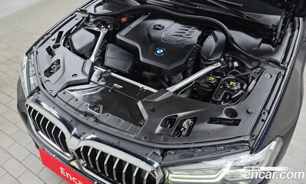 BMW 5 серия 2022 2.0 автомат (гидро), фото 6