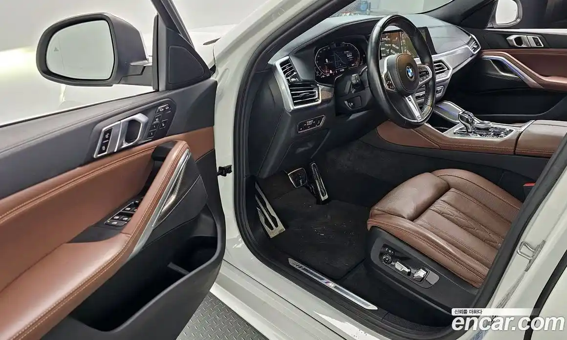 BMW X6 2022 3.0 автомат (гидро), фото 13
