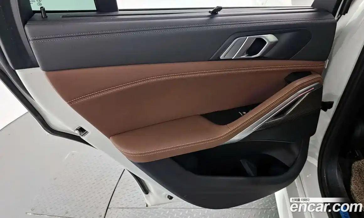 BMW X6 2022 3.0 автомат (гидро), фото 15