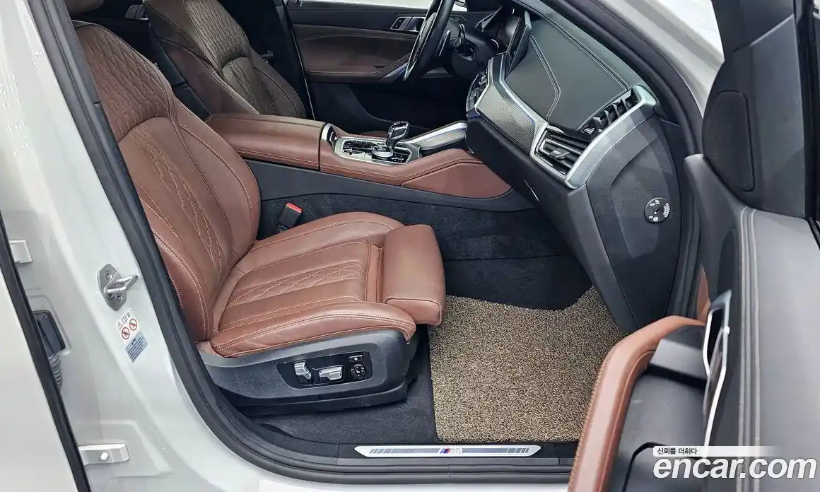 BMW X6 2022 3.0 автомат (гидро), фото 16