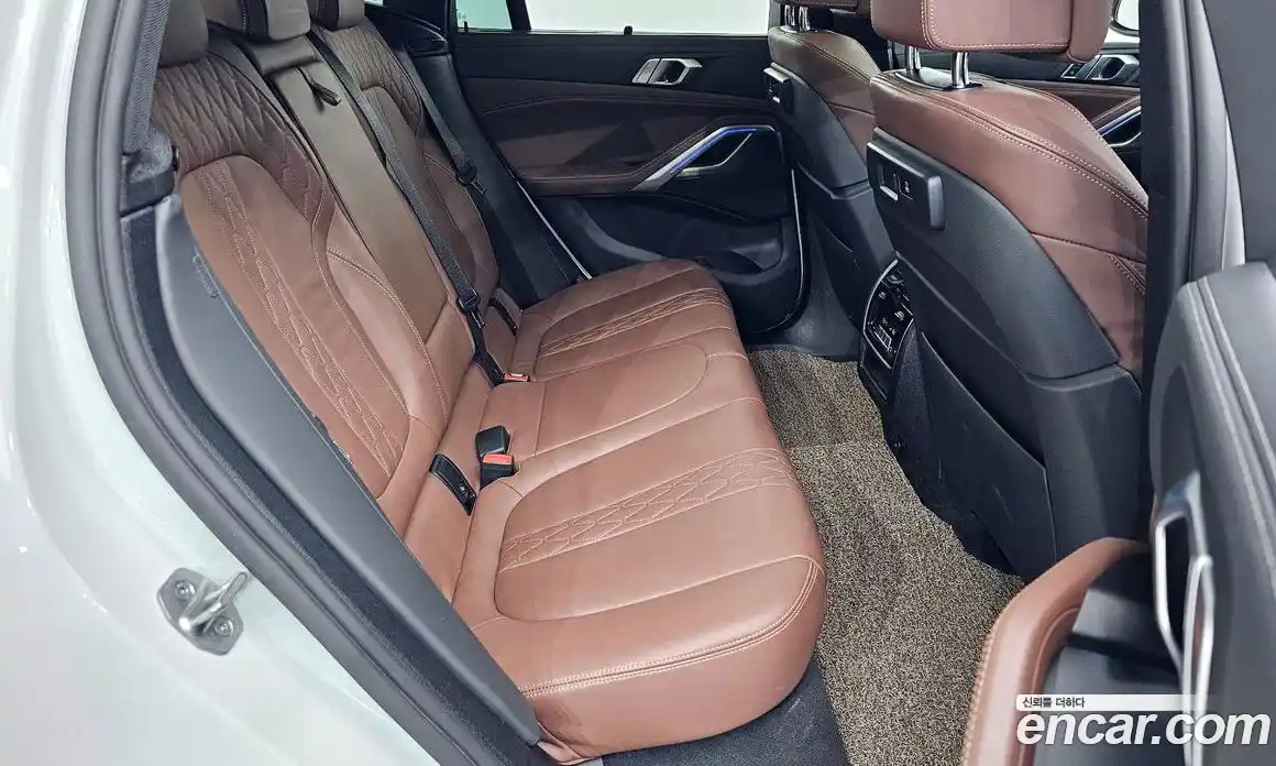 BMW X6 2022 3.0 автомат (гидро), фото 17