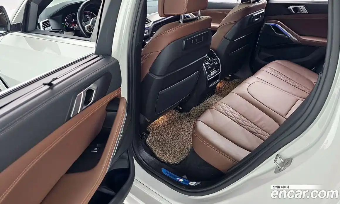 BMW X6 2022 3.0 автомат (гидро), фото 18