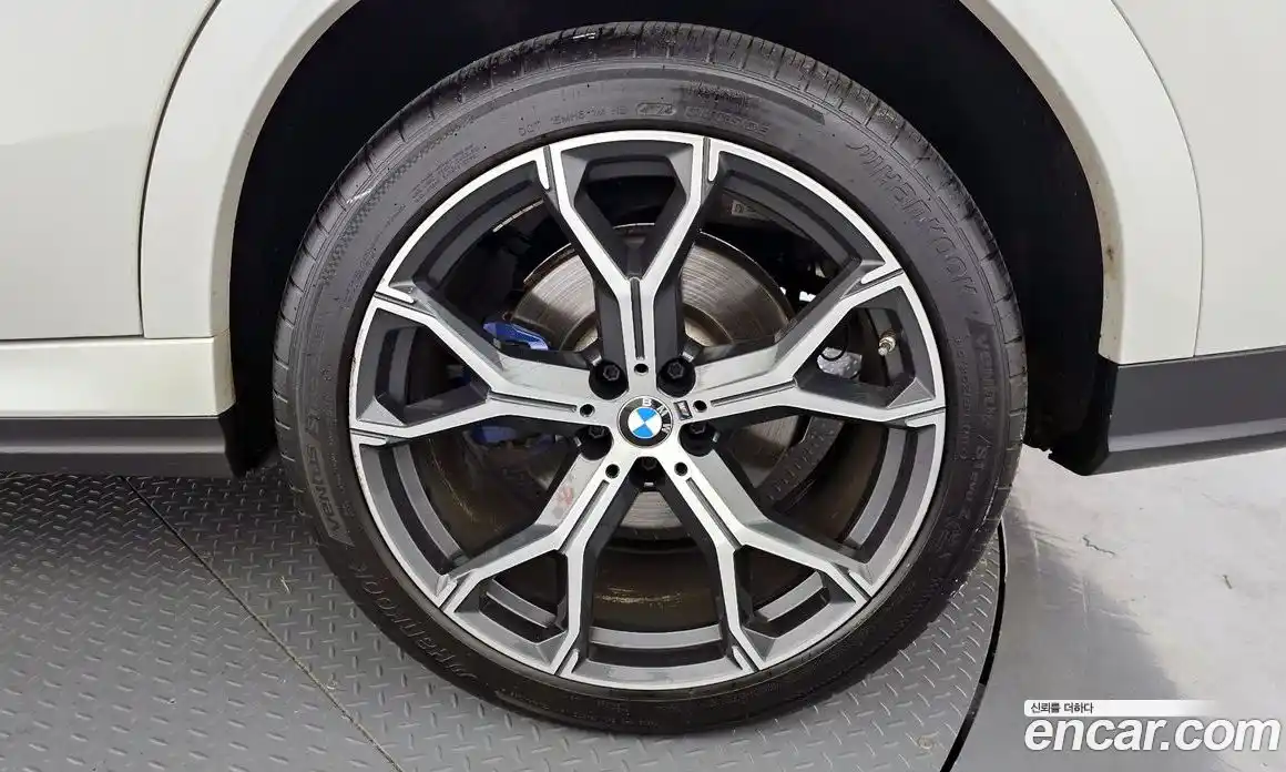 BMW X6 2022 3.0 автомат (гидро), фото 7