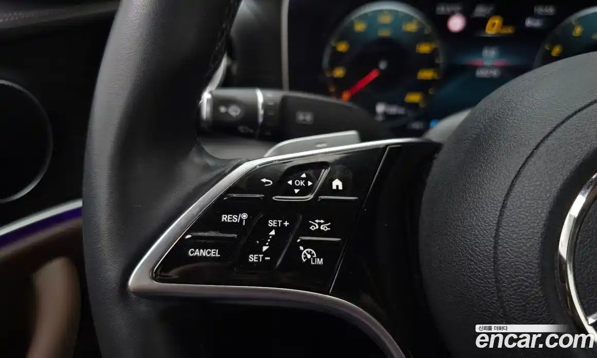 Mercedes-Benz E-Class 2023 2.0 автомат (гидро), фото 24
