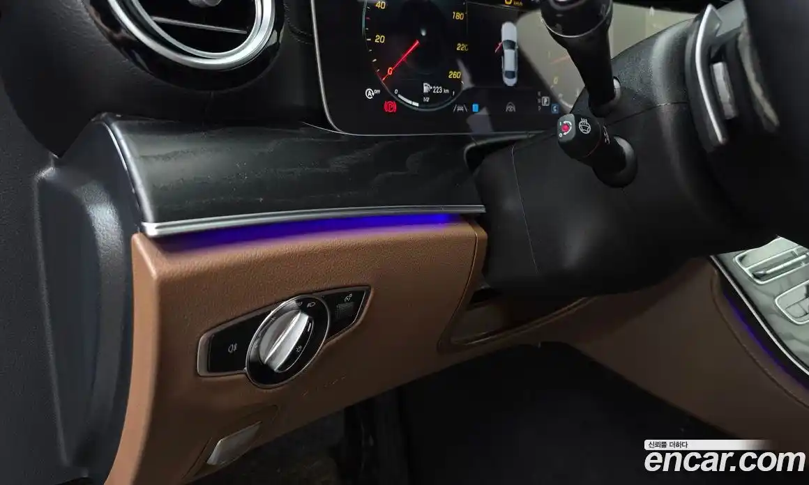 Mercedes-Benz E-Class 2023 2.0 автомат (гидро), фото 25