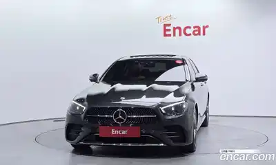 Mercedes-Benz E-Class 2023 2.0 автомат (гидро), миниатюра 3