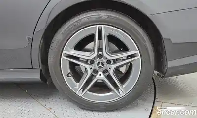 Mercedes-Benz E-Class 2023 2.0 автомат (гидро), миниатюра 7