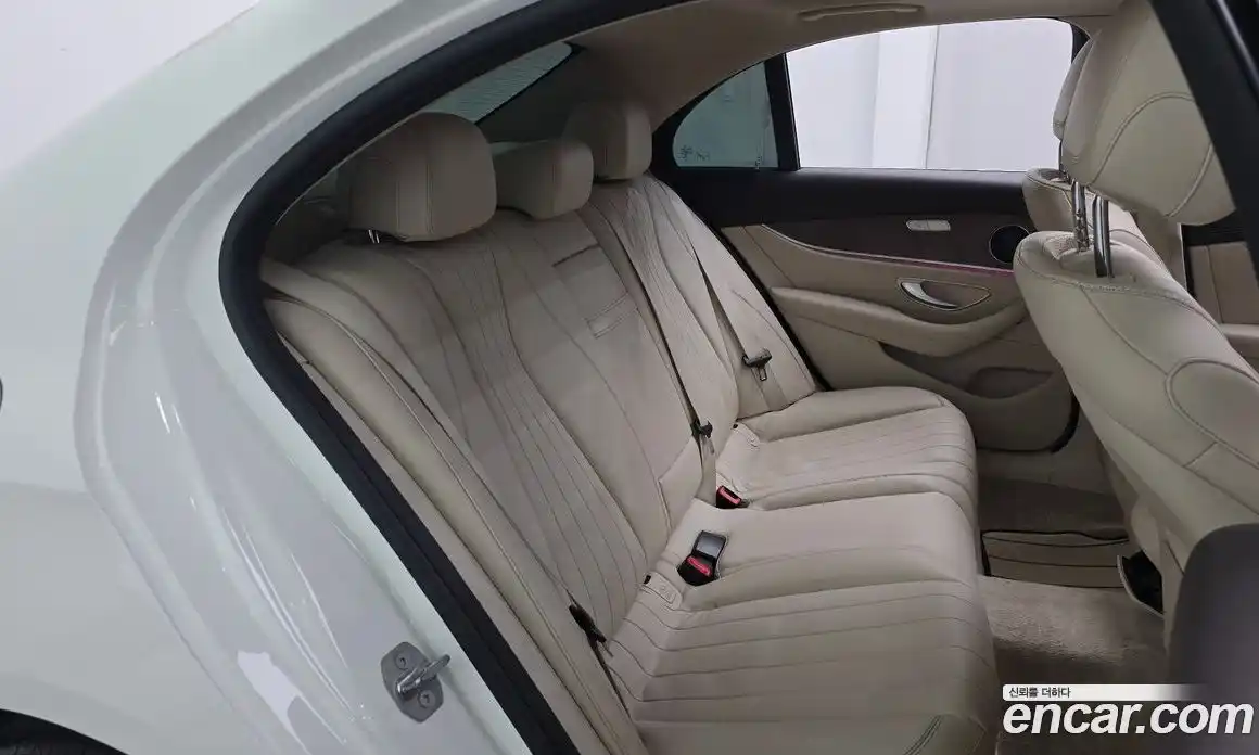 Mercedes-Benz E-Class 2016 2.0 автомат (гидро), фото 11