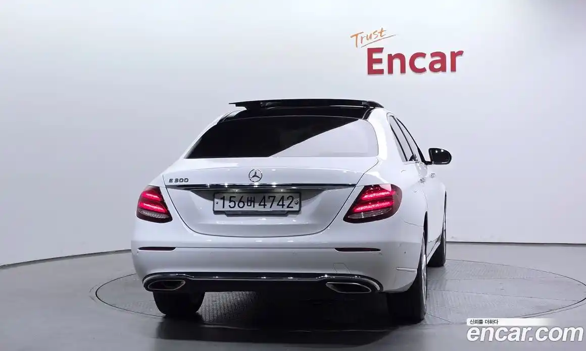 Mercedes-Benz E-Class 2016 2.0 автомат (гидро), фото 4