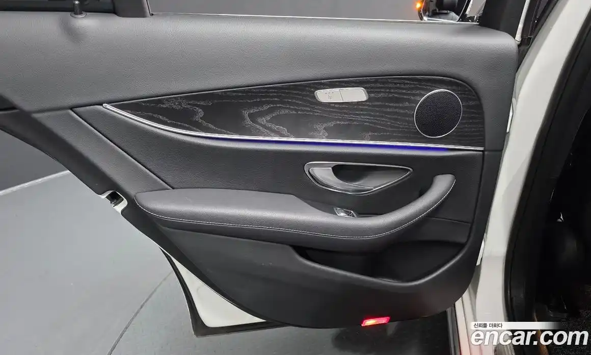 Mercedes-Benz E-Class 2019 1.9 автомат (гидро), фото 15