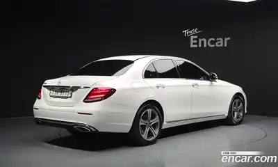 Mercedes-Benz E-Class 2019 1.9 автомат (гидро), миниатюра 2