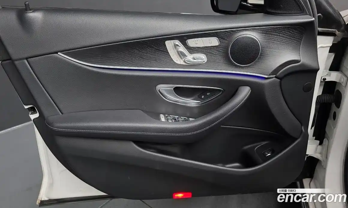 Mercedes-Benz E-Class 2019 1.9 автомат (гидро), фото 27